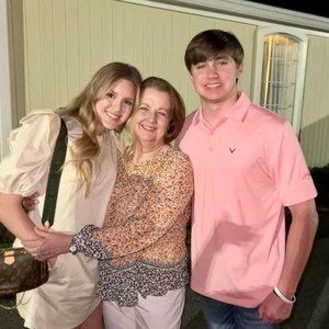 Meet your Posher, Sandra